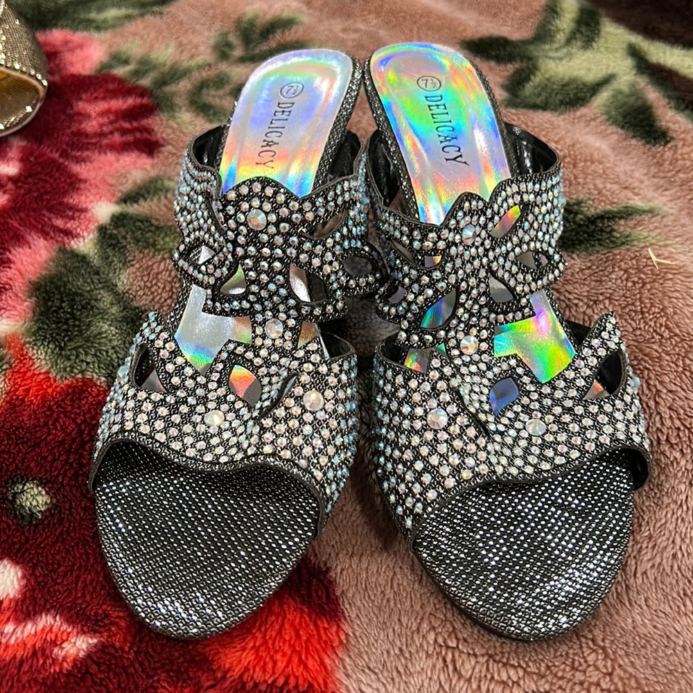 delicacy sandals new size 7,5